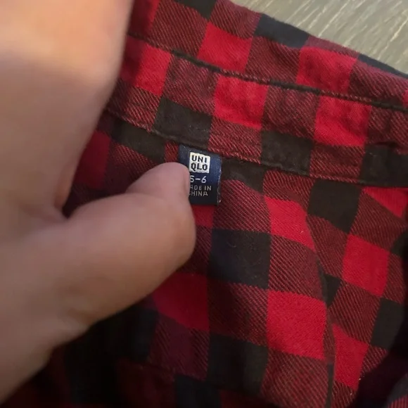 Girls Uniqlo Button Down Shirt Size 5-6 - Picture 2 of 5